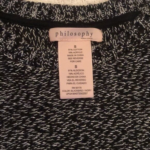 Philosophy sweater, shorter in the front, longer in back. Small - Picture 4 of 10